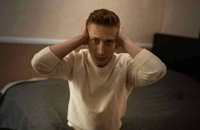 Sensation d’oreille bouchée sans bouchon : quelles causes possibles ? France Audition