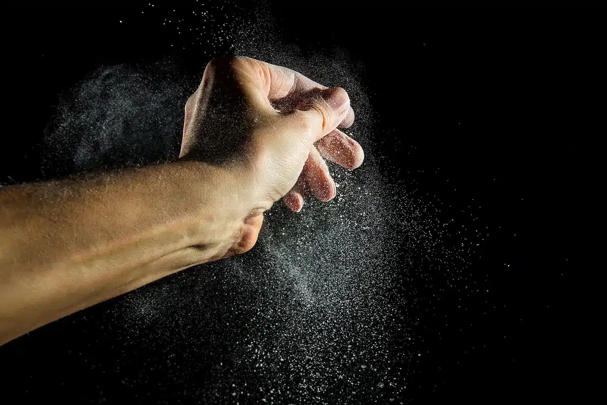 Déjections et poussières de rongeurs pouvant transmettre le hantavirus