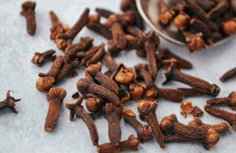Le clou de girofle : L'analgésique naturel référence contre la douleur dentaire France Audition Le clou de girofle : L'analgésique naturel référence contre la douleur dentaire France Audition