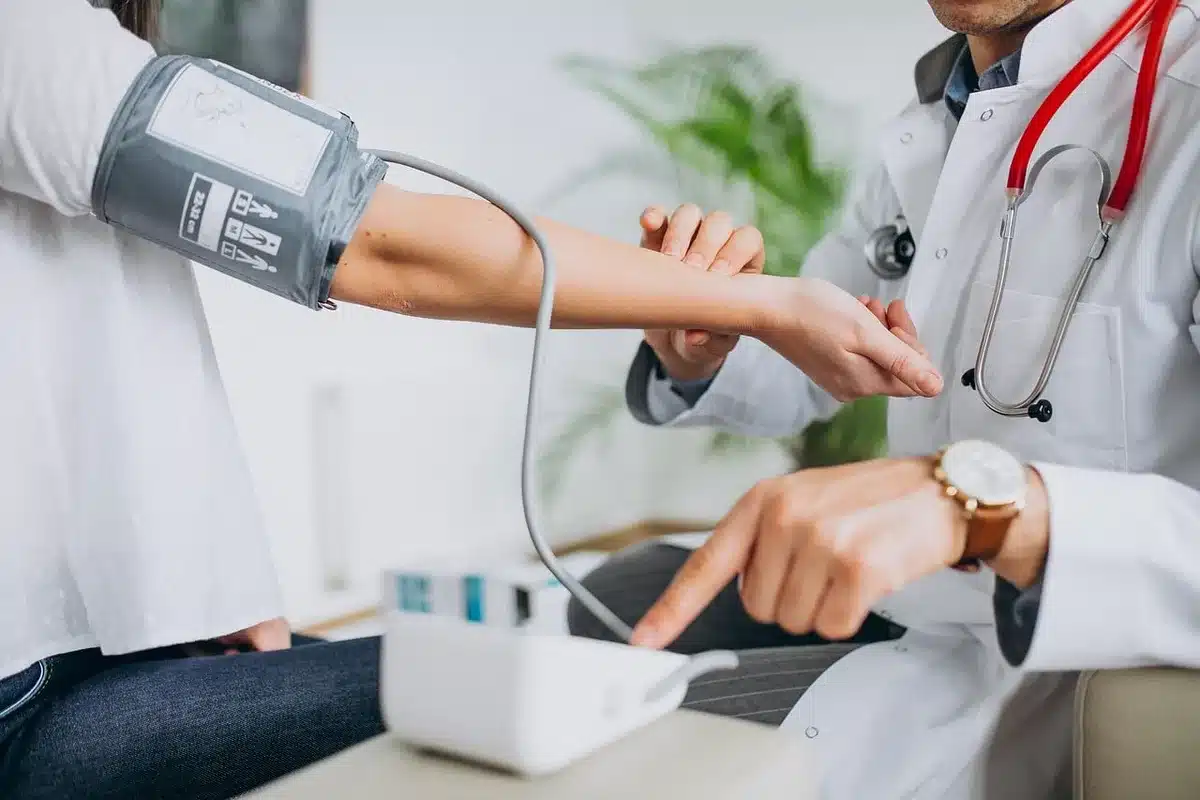 Consultation médicale avec un professionnel de santé